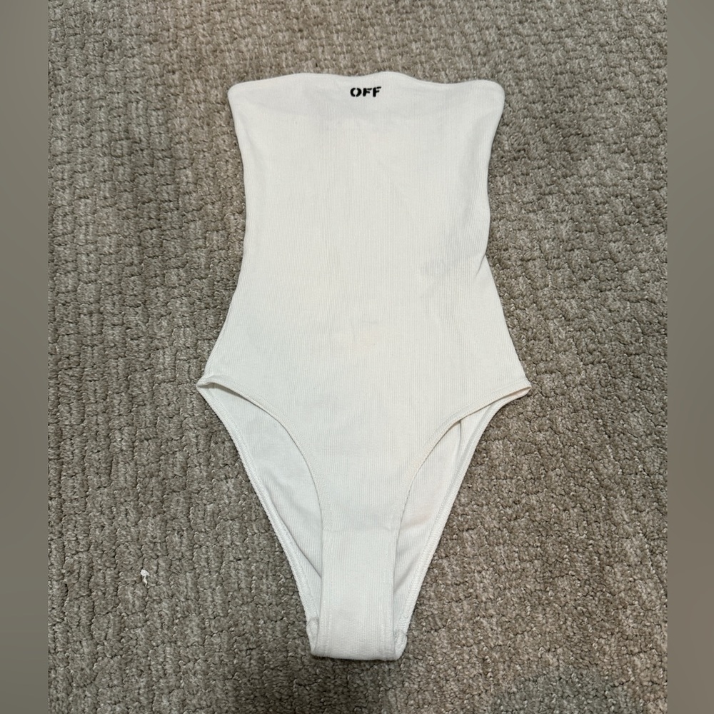 Off-White Ribbed Strapless Bodysuit - image 4